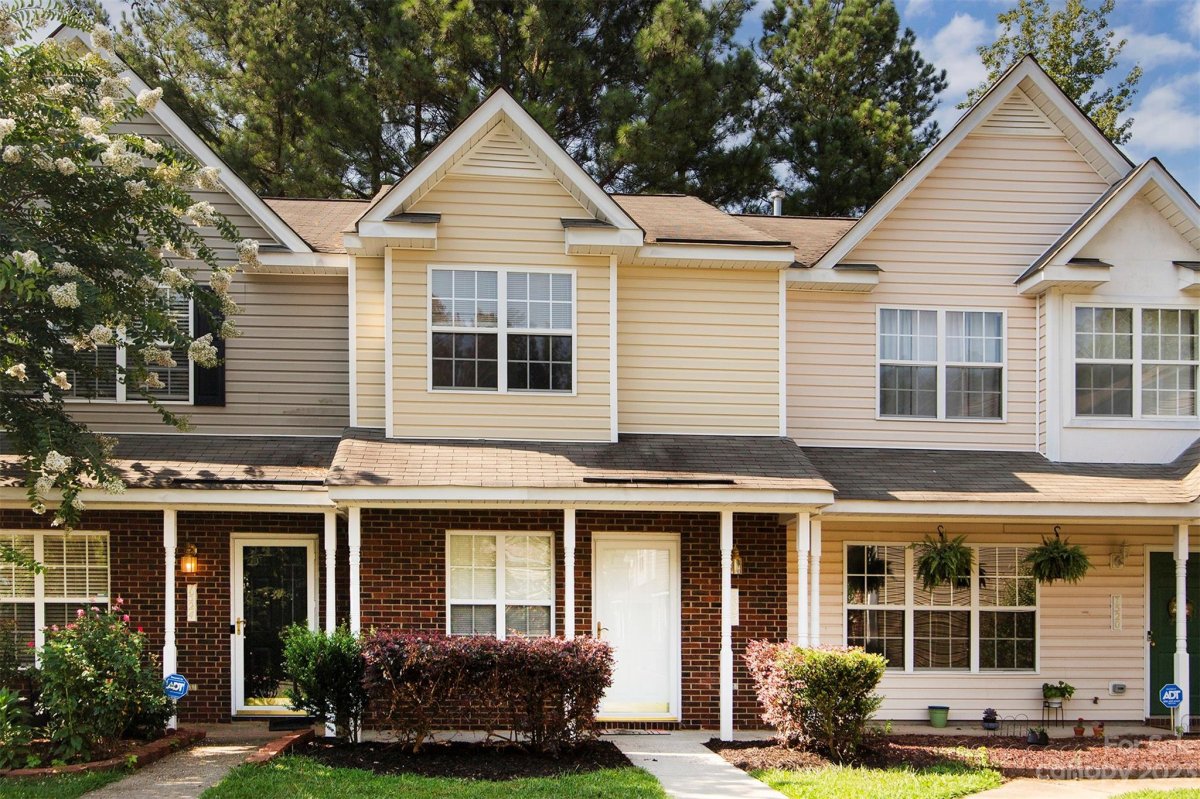 7522 Petrea Lane