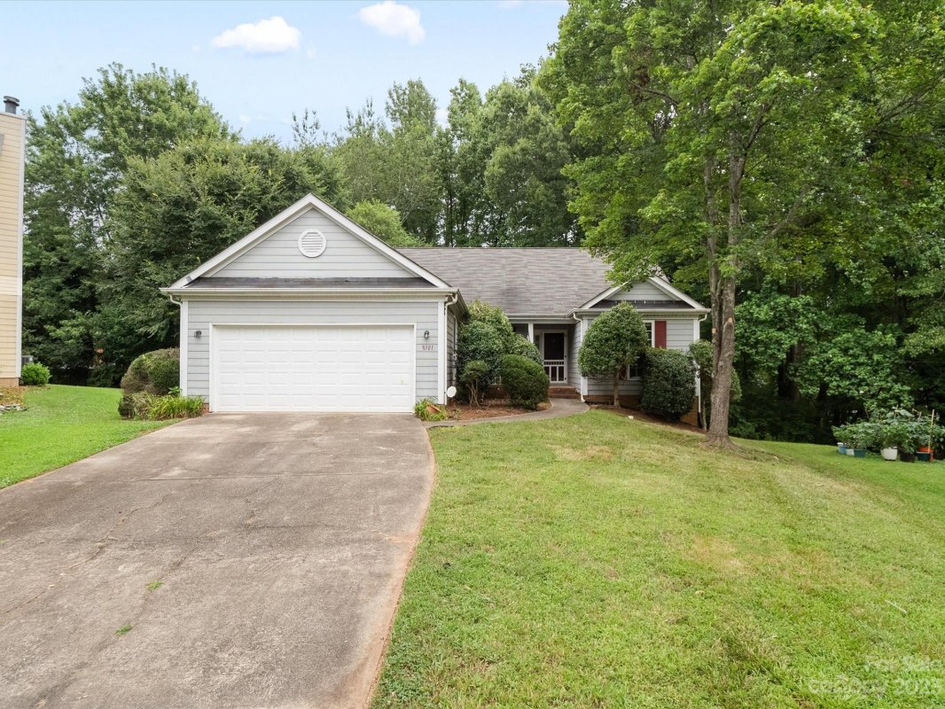 8301 Houndstooth Drive