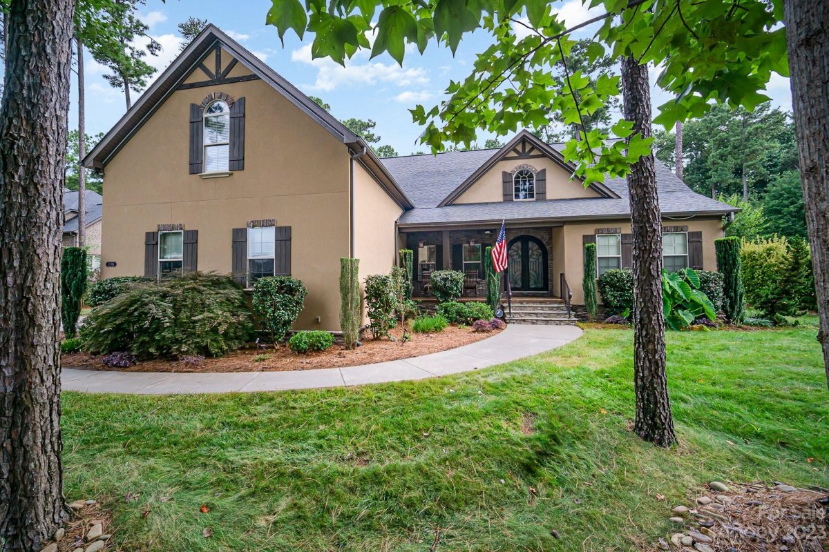 158 Barber Loop