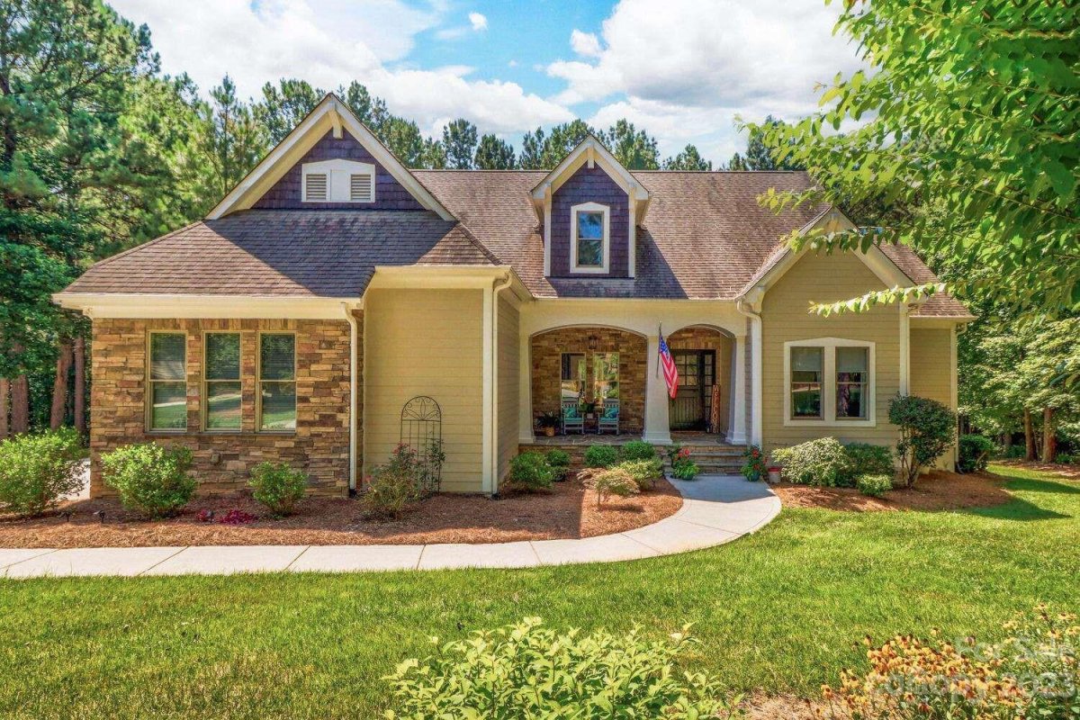 8932 Radford Court