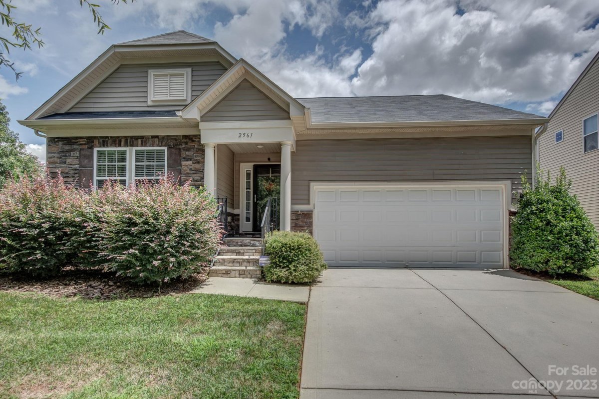 2561 Bethesda Oaks Drive