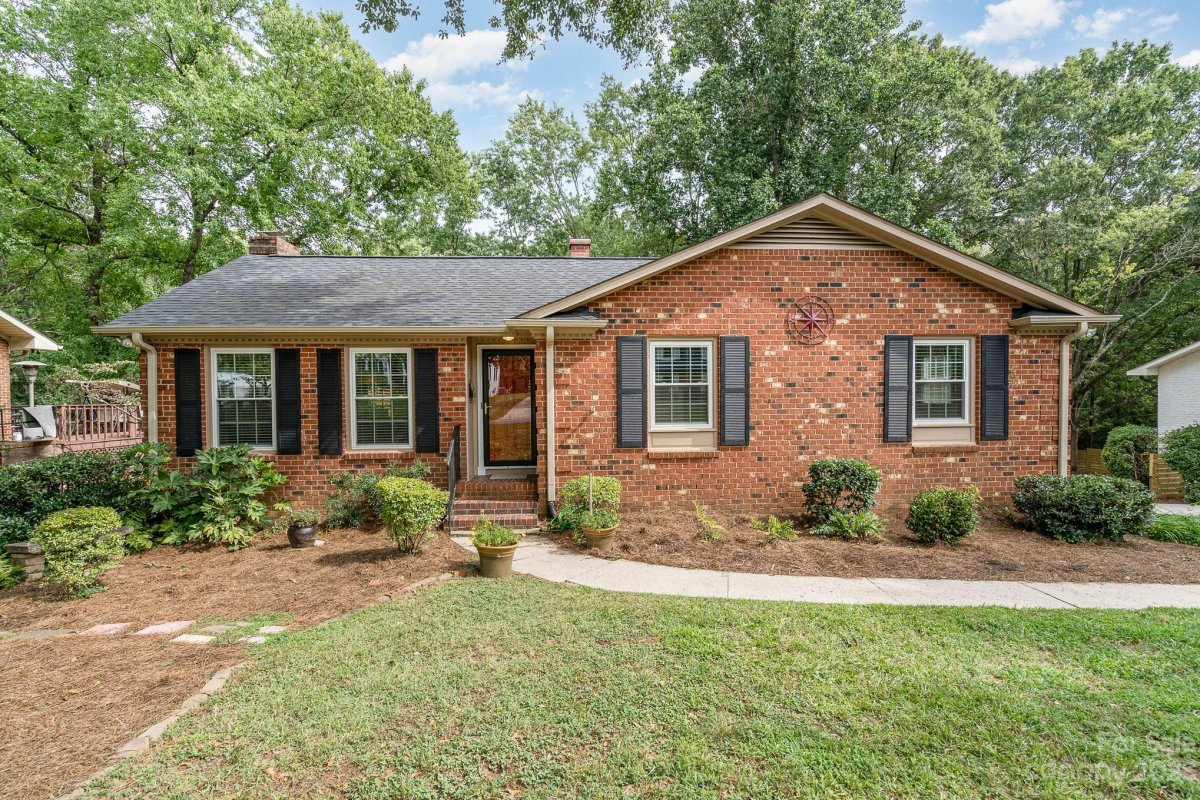 1216 Worcaster Place