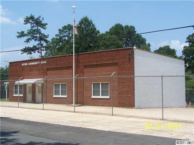 3315 N Lake Road