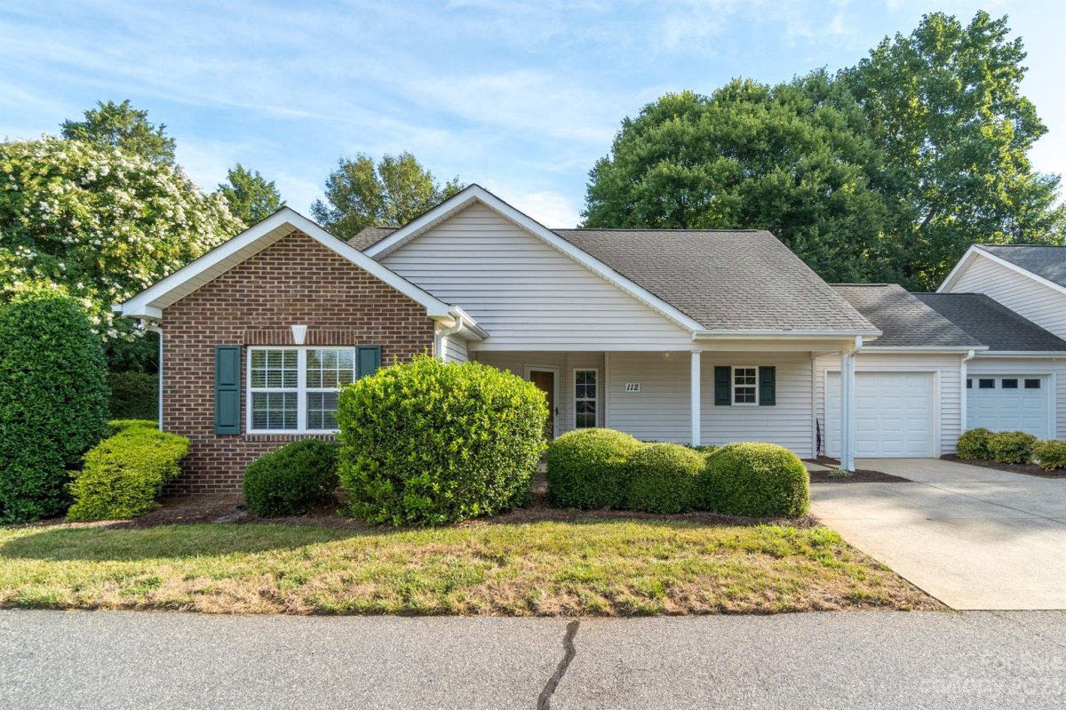 112 Oak Village Parkway