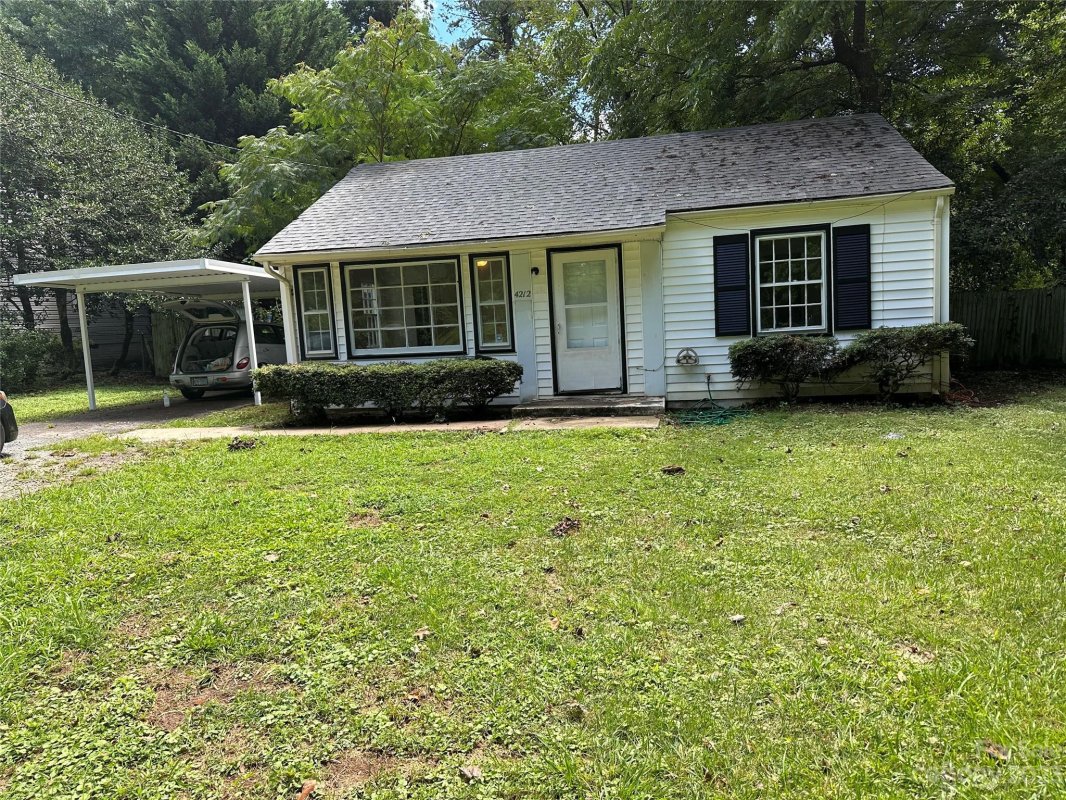 4212 Howie Circle