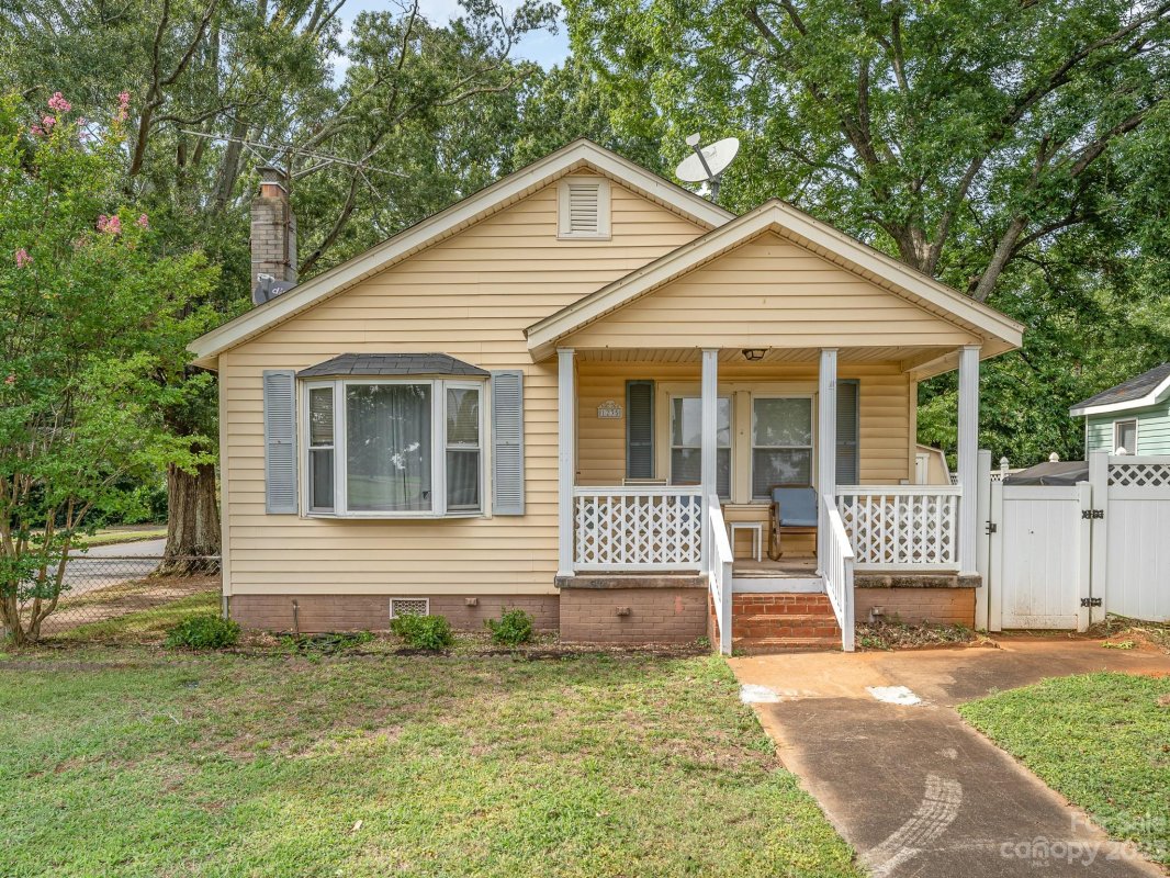 1235 Eden Terrace