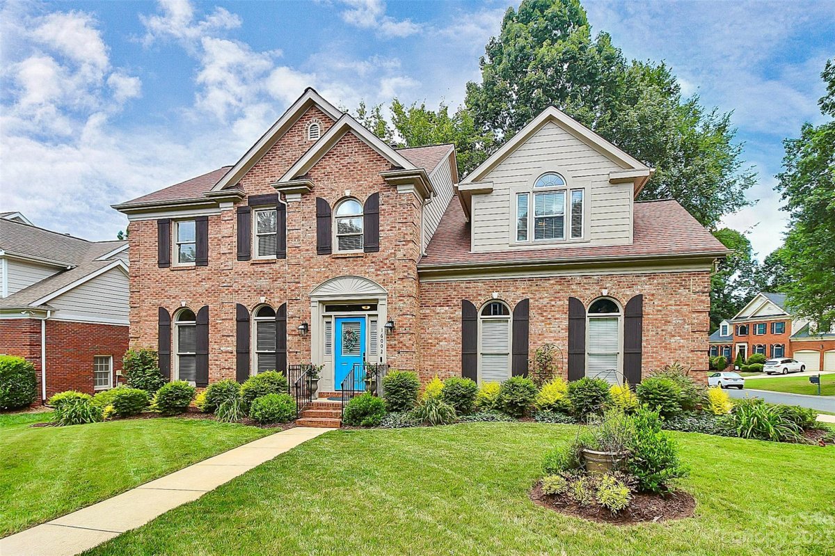 16002 Prestwoods Lane