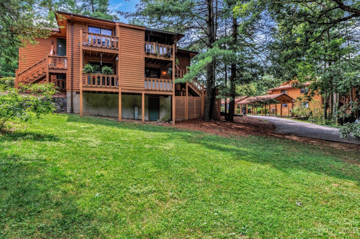 531 Courtwood Lane 2