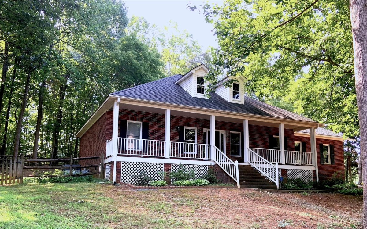 2312 Mill House Lane