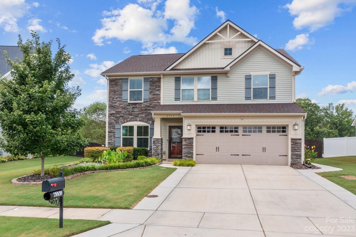 6151 Canyon Trail