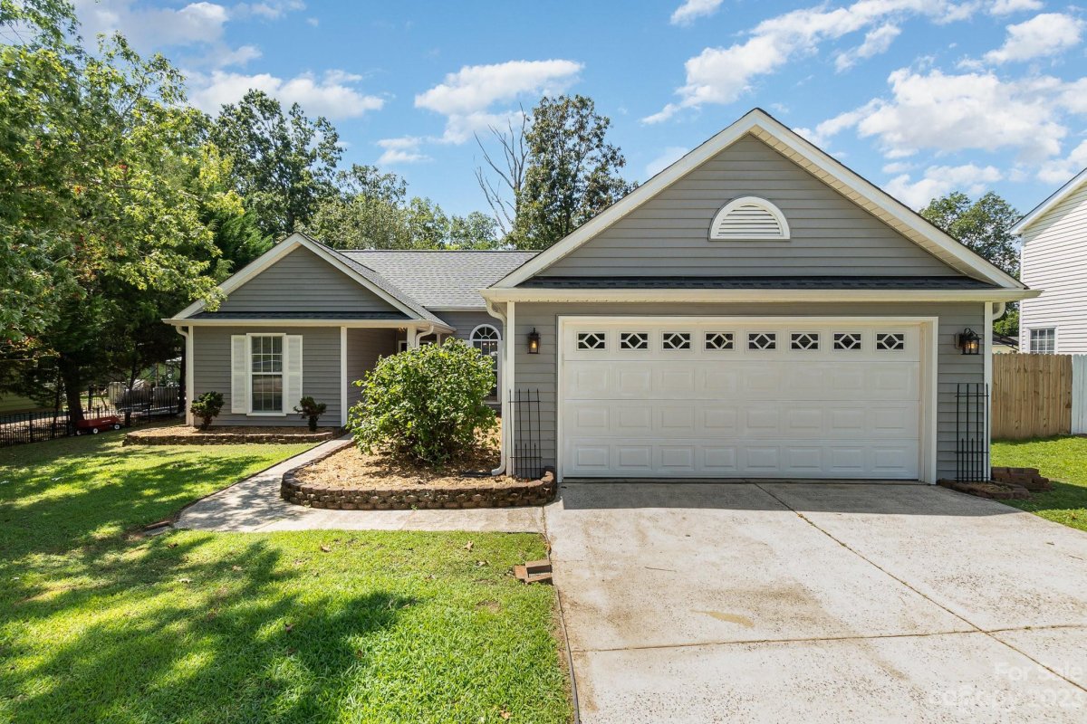 527 Viking Place