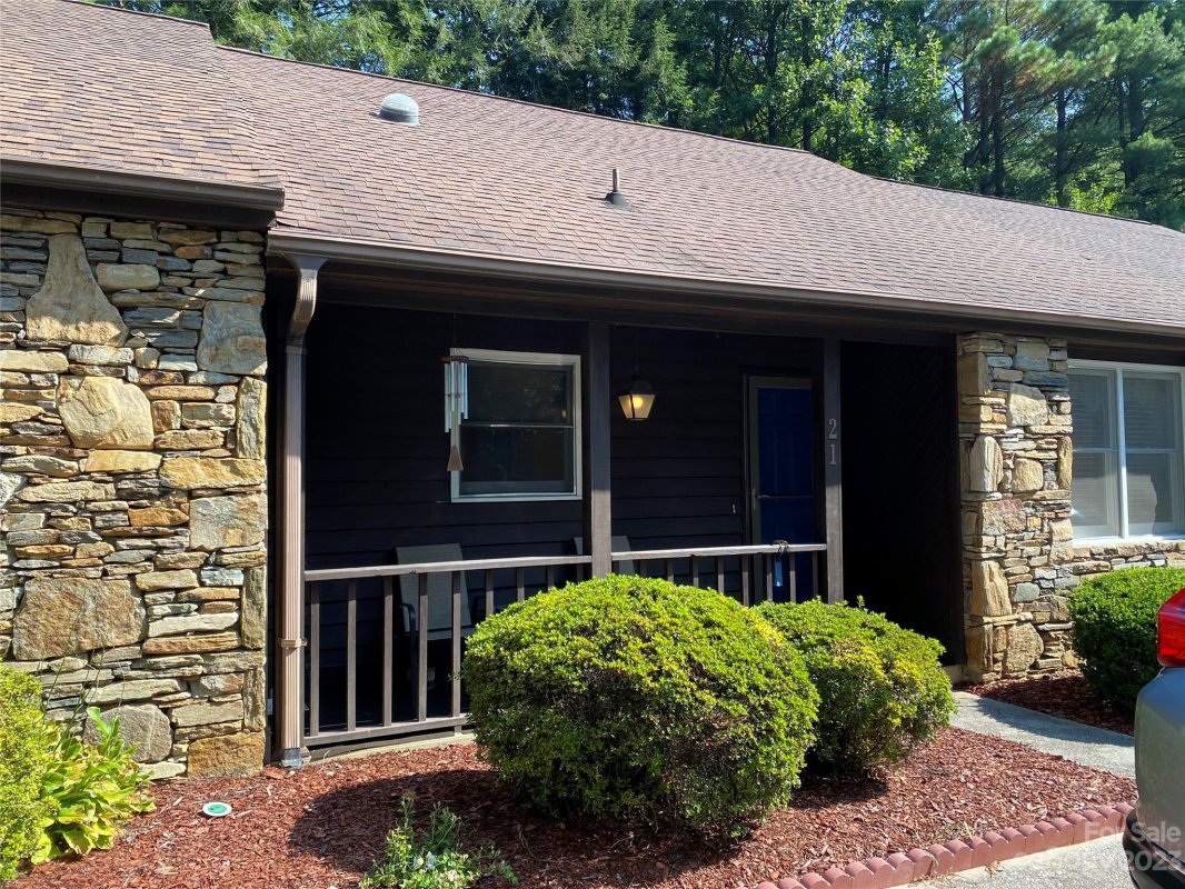 21 Loganwood Lane