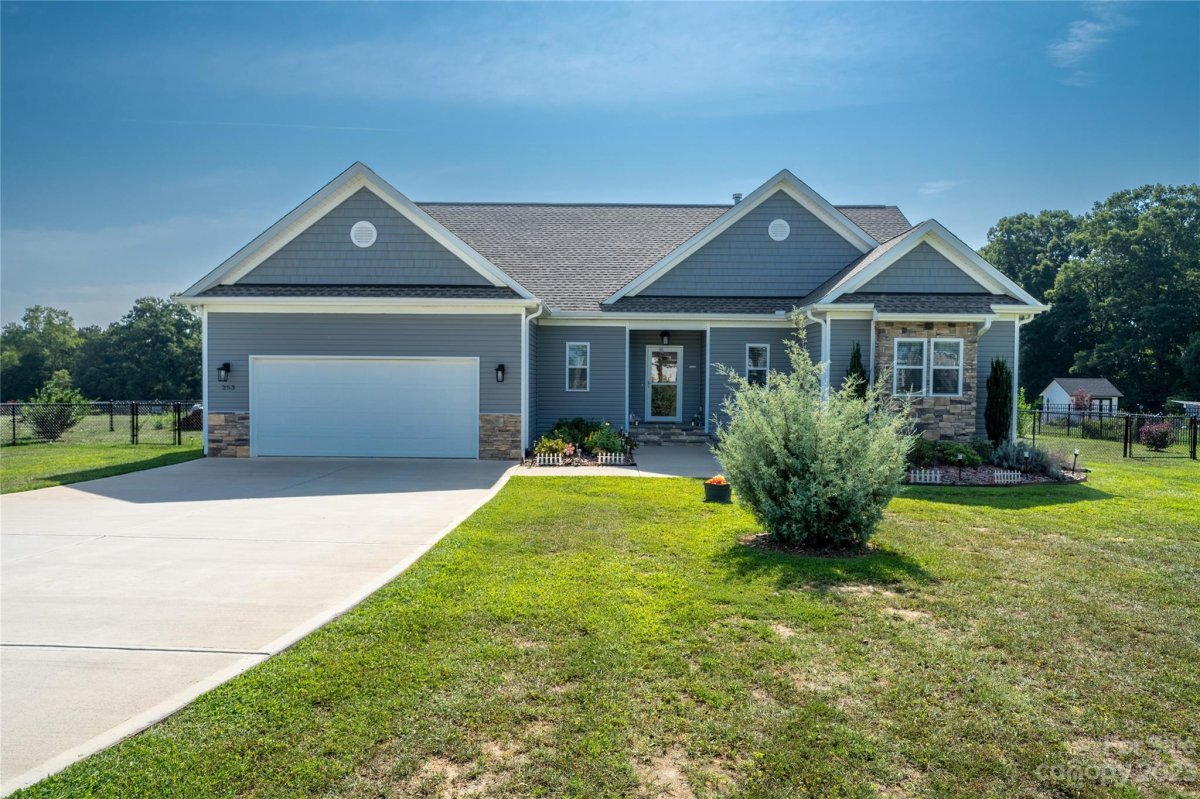 253 Lone Pine Road