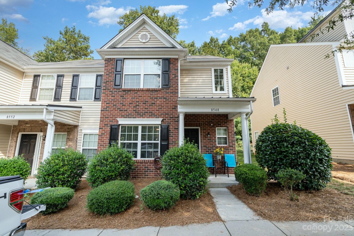 8548 Summerglen Circle
