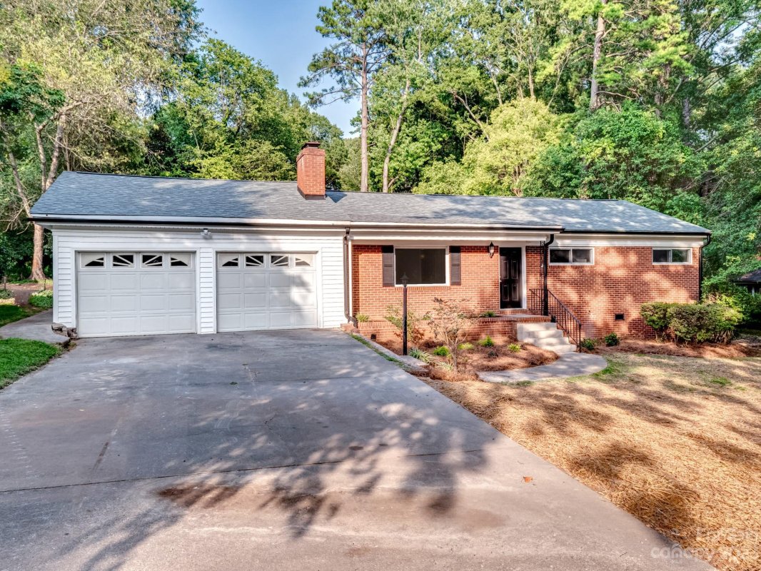 140 Palaside Drive