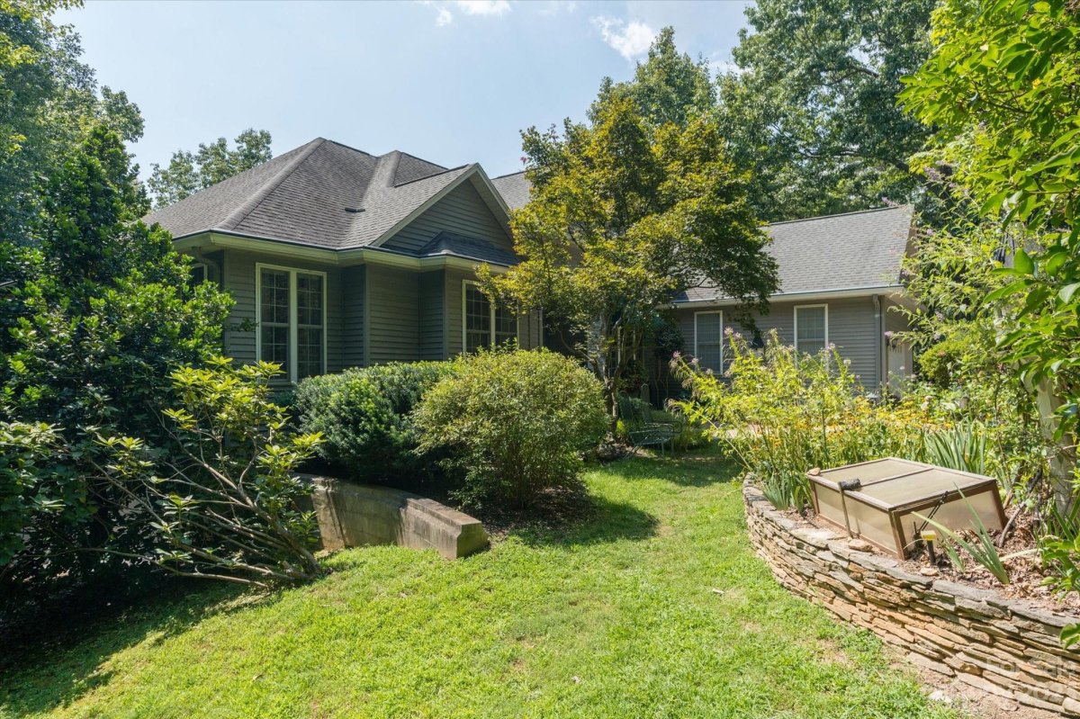 41 Magnolia Lane