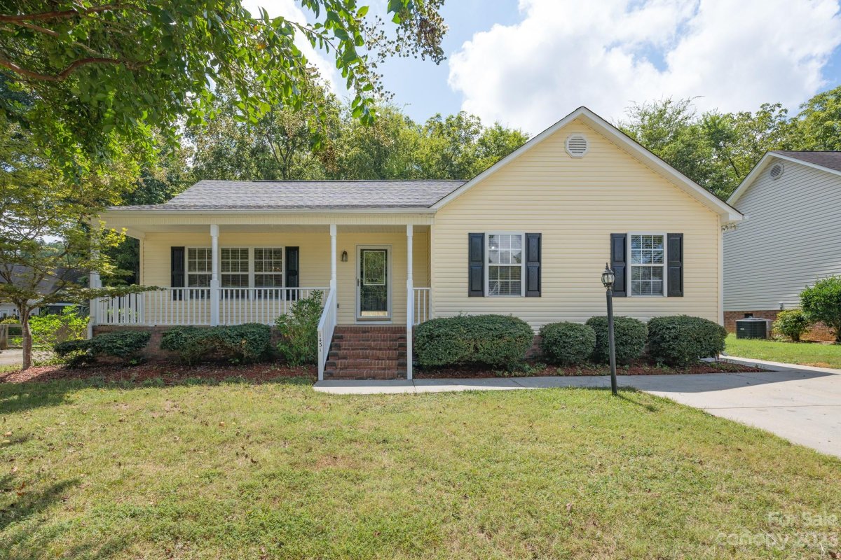 1431 Lowell Trace
