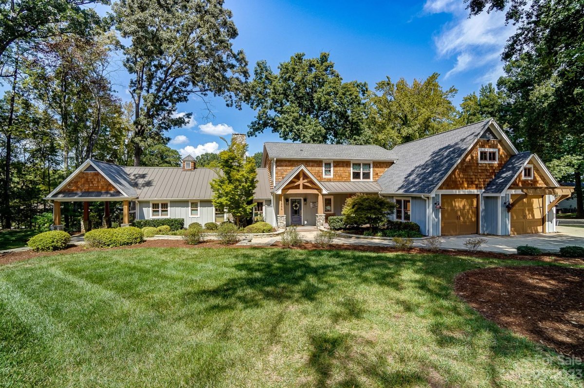 6886 Montgomery Road