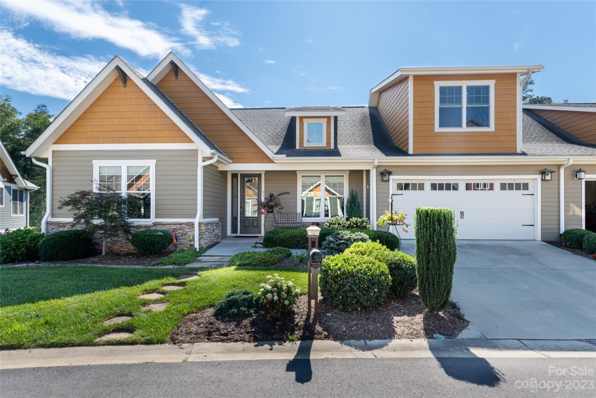61 Creekside View Drive