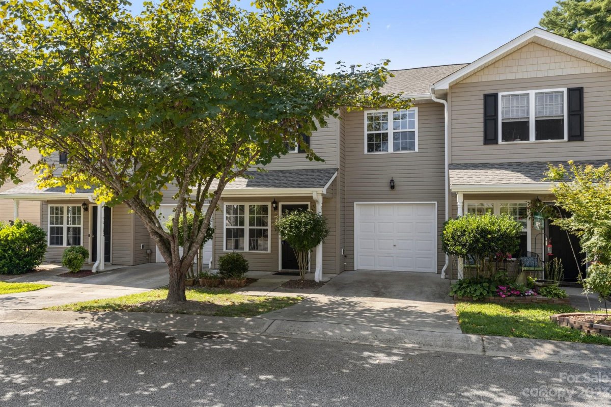 75 Lanceford Circle