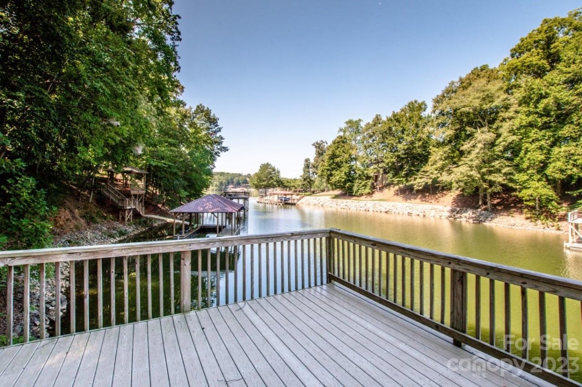 236 S Harbor Watch Drive