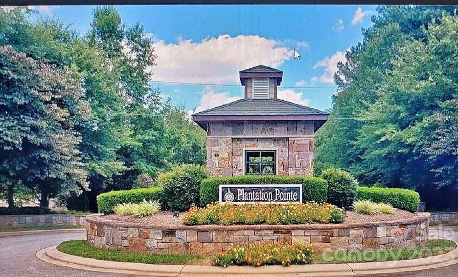 5255 Pier Pointe Drive