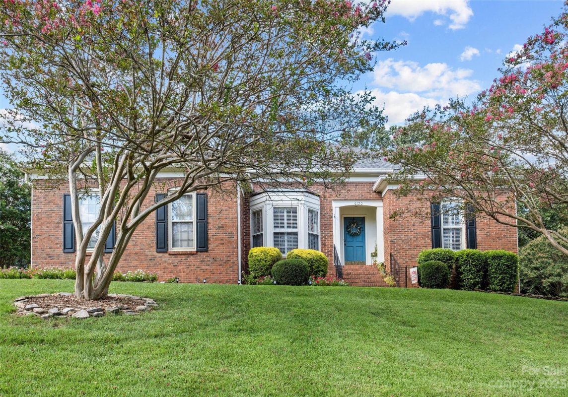 6120 Lexham Lane