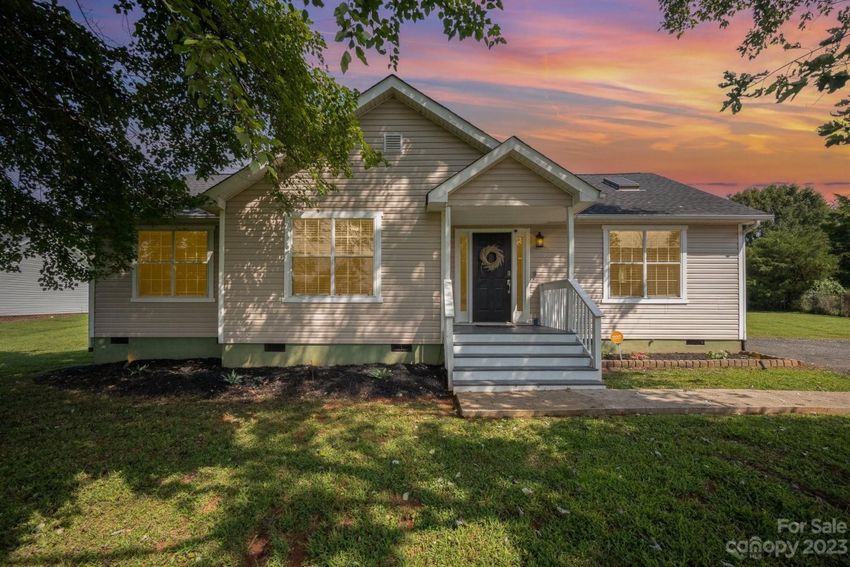 424 Cottonwood Circle