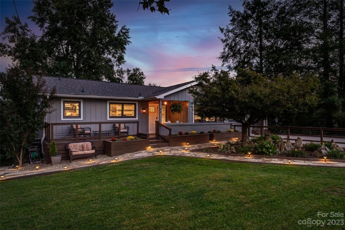 66 Hawthorne Drive
