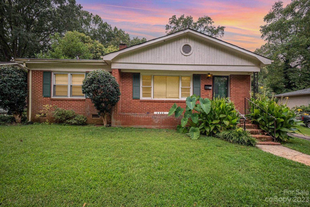 1938 Sandhurst Drive