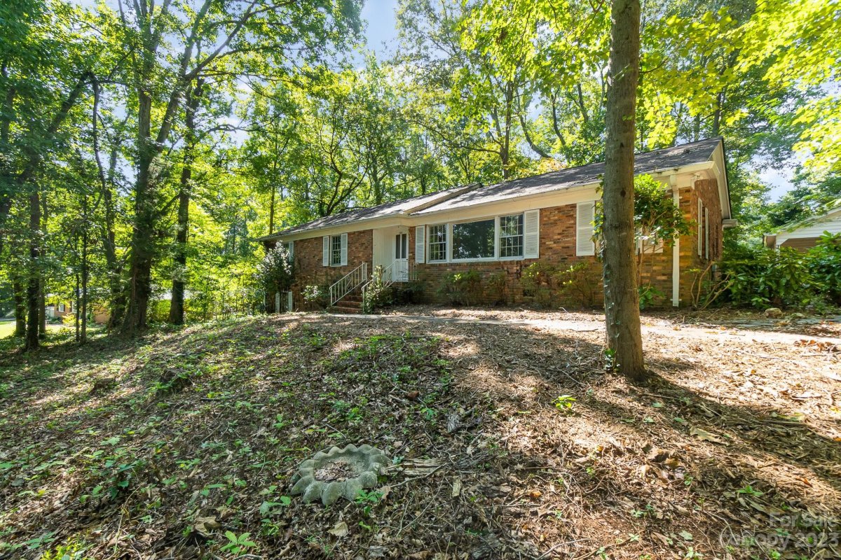 7515 Shady Lane