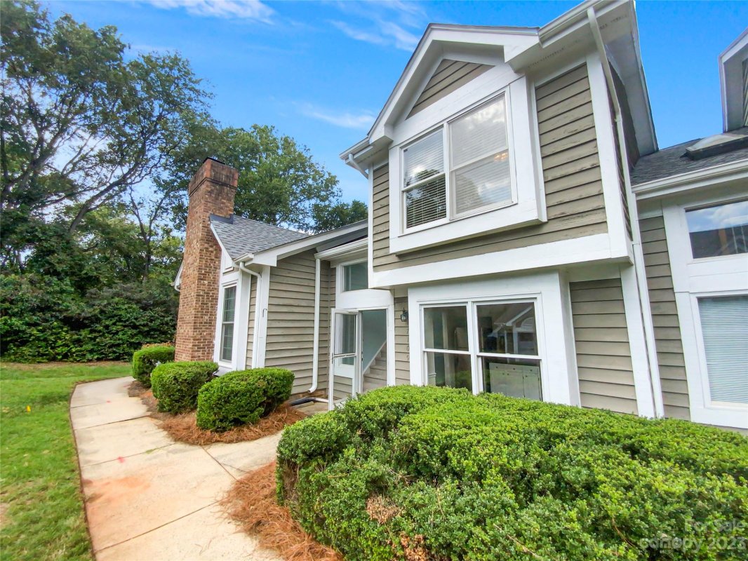 7109 Meeting Street