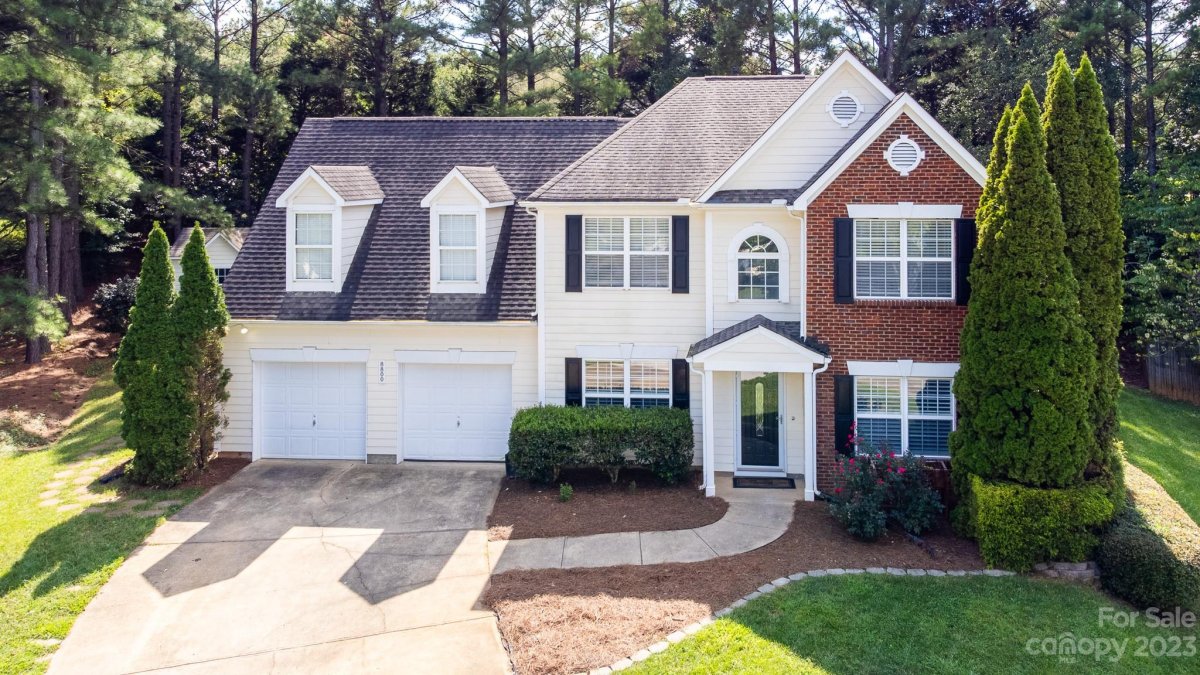 8800 Red Tail Court