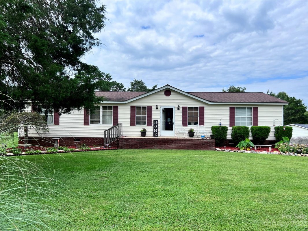 2279 Deerfield Drive
