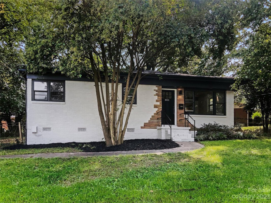 4411 Welling Avenue