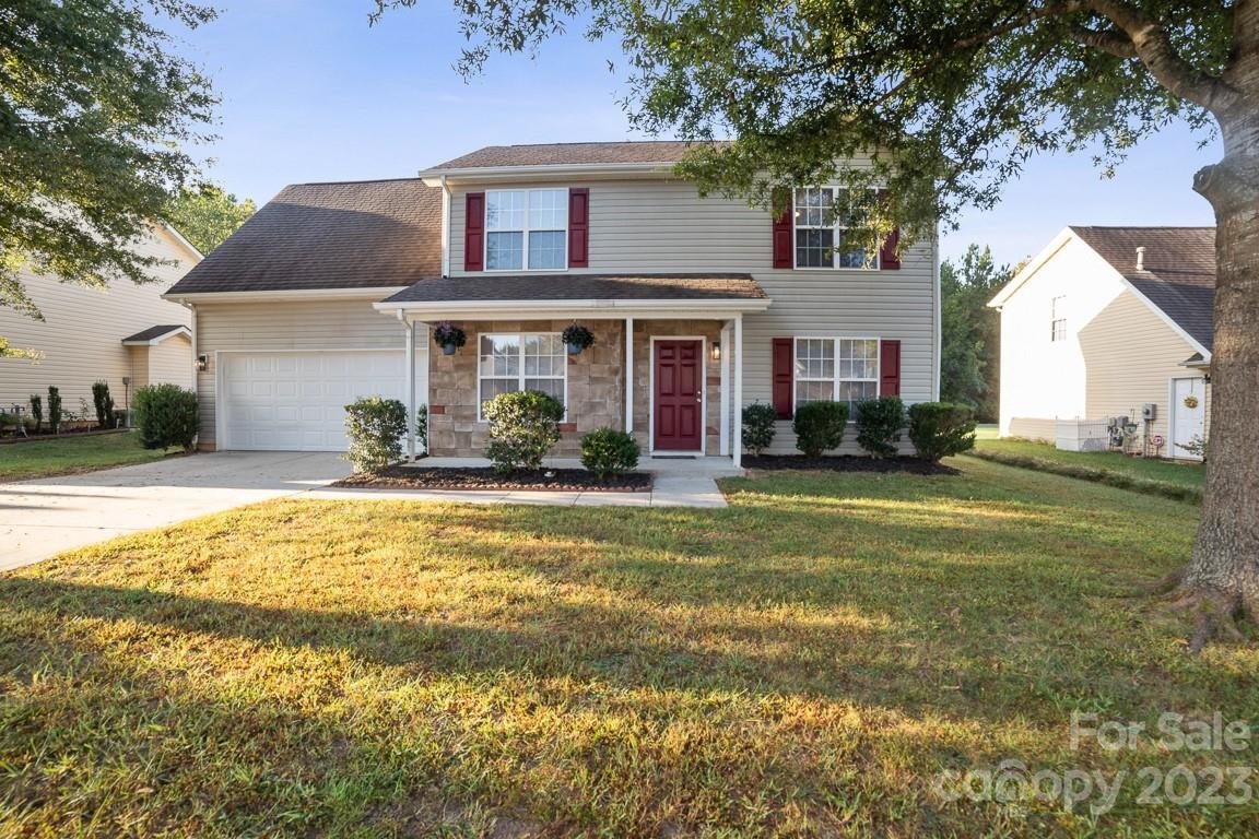 2737 Amber Crest Drive