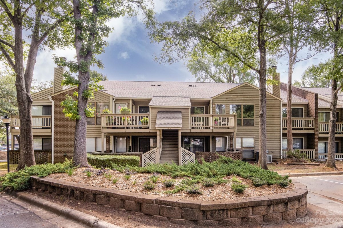 1604 Sharon Road 27