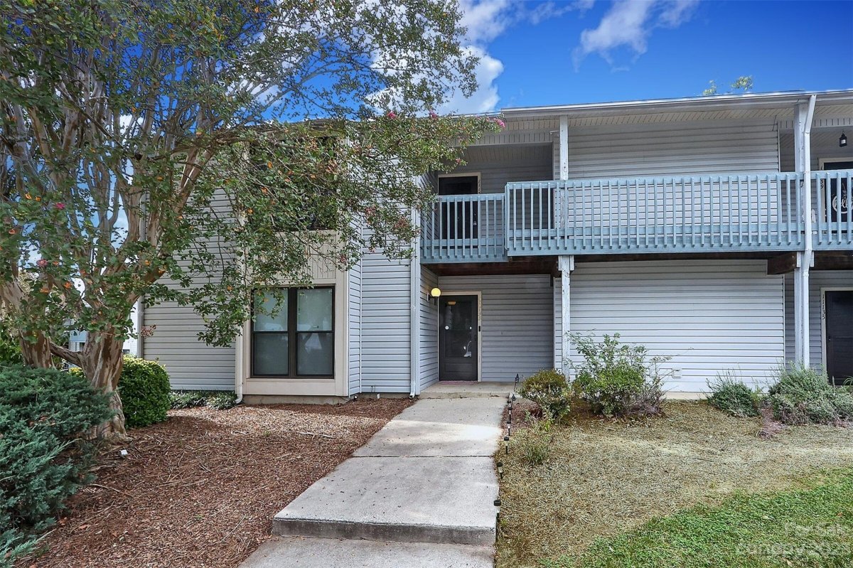 11137 Harrowfield Road
