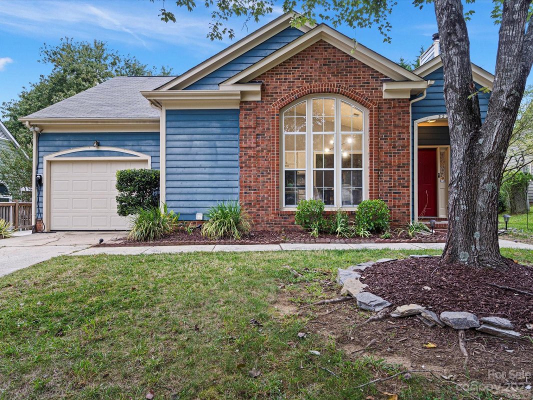 3225 Twin Falls Lane