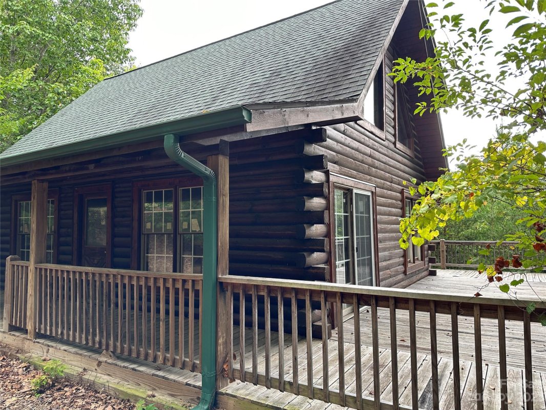 522 Woodgate Drive 28B