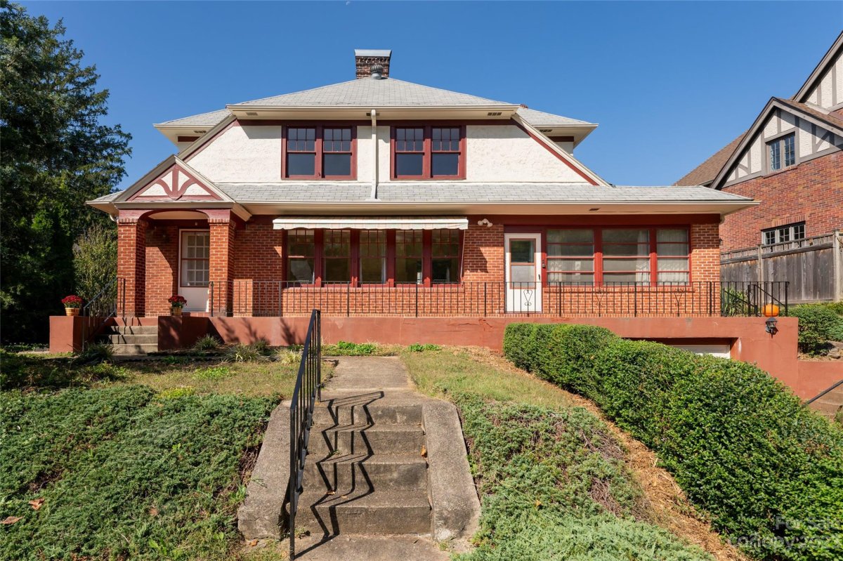7 Lynwood Road