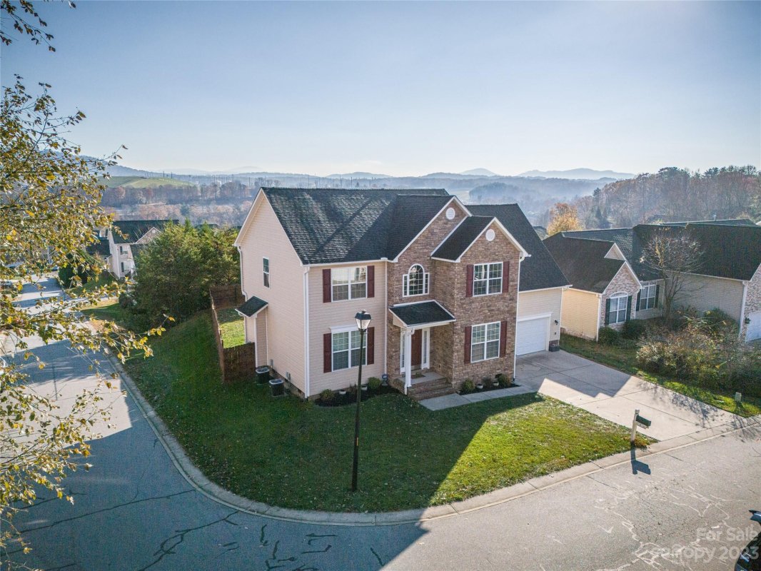 2 Stonebury Drive