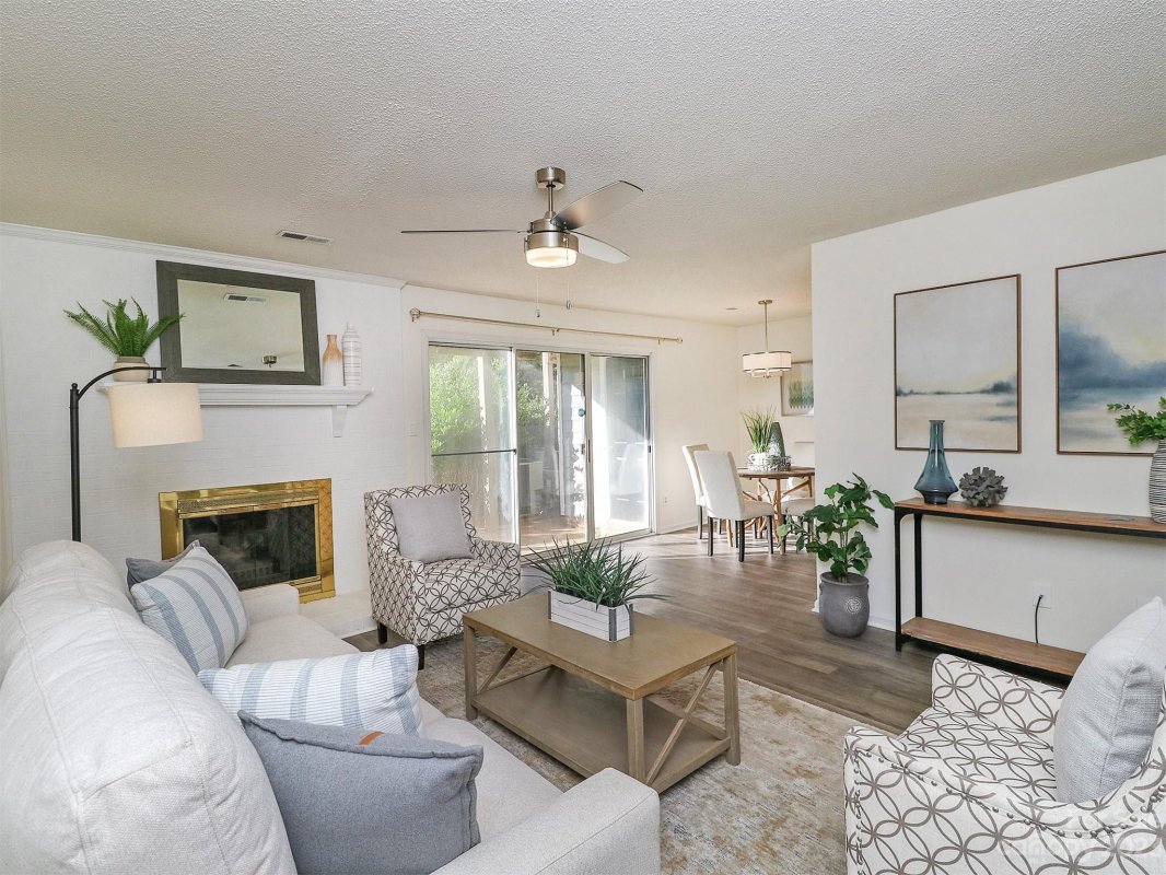 2908 Iron Gate Lane