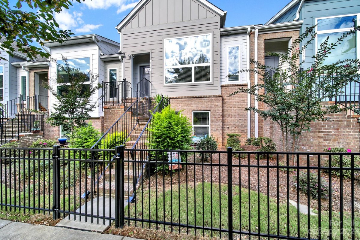 2033 Statesville Avenue