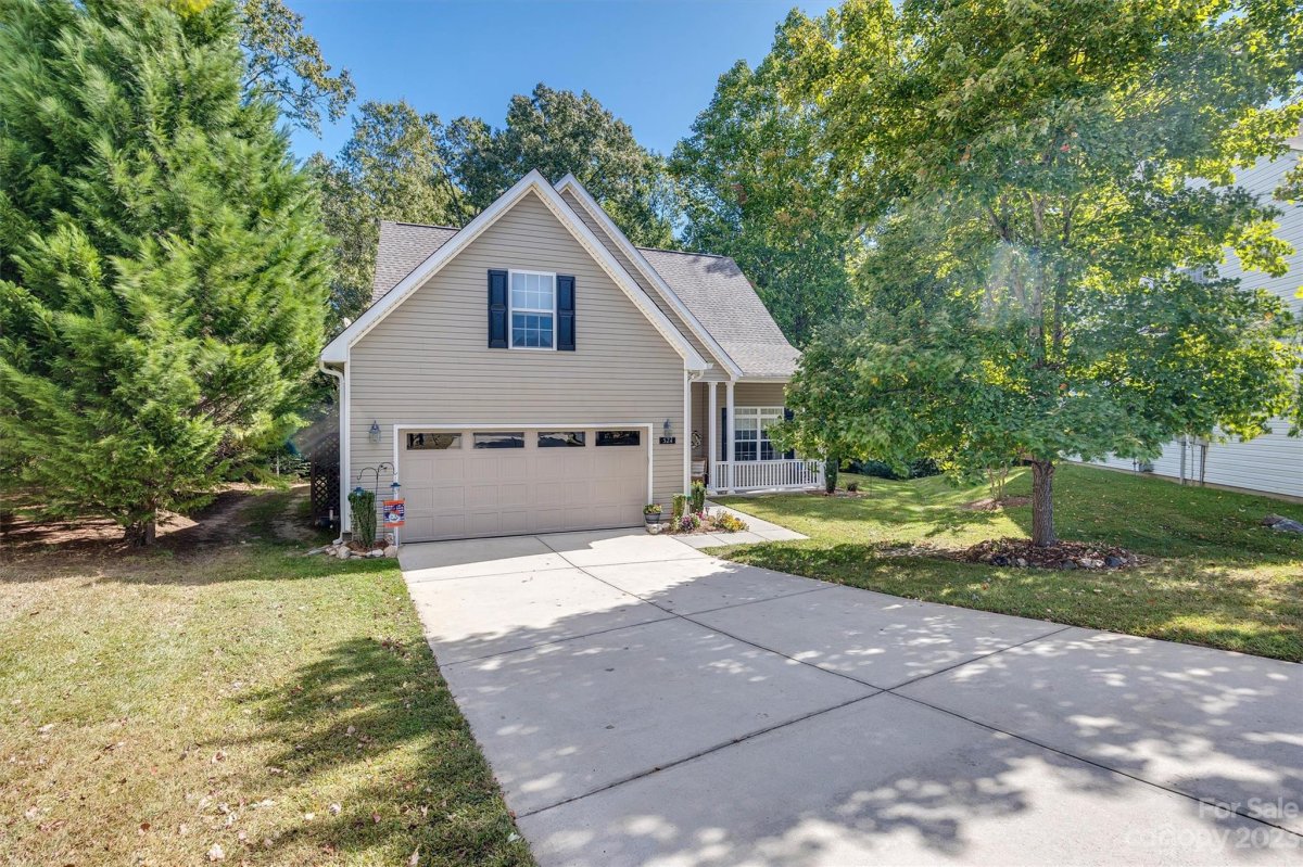 524 Canopy Court