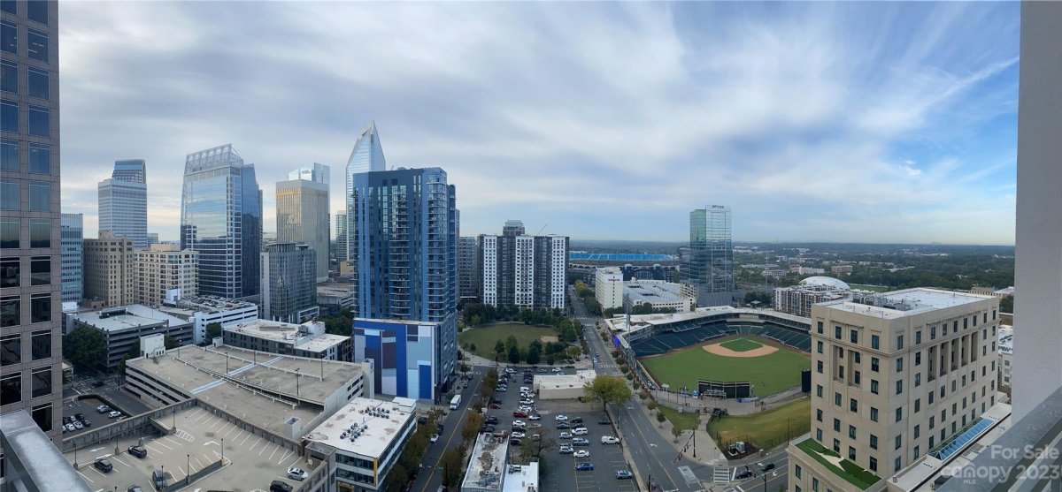 333 W Trade Street 1808