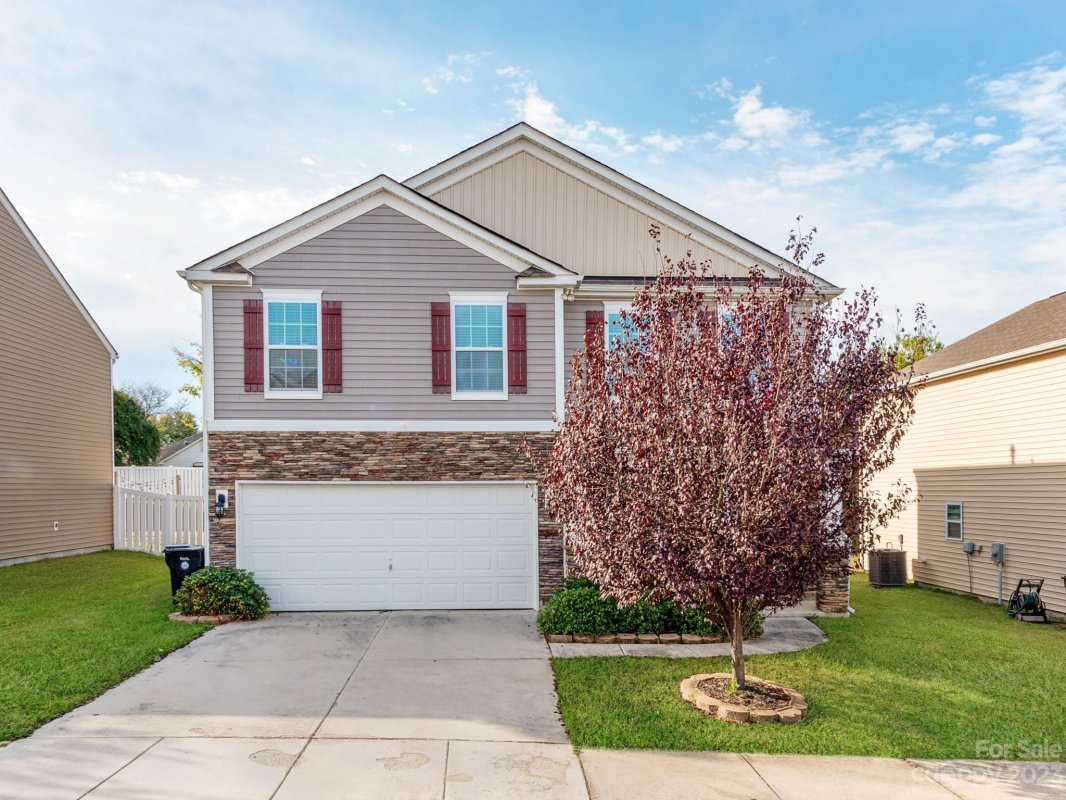 1387 Kent Downs Avenue