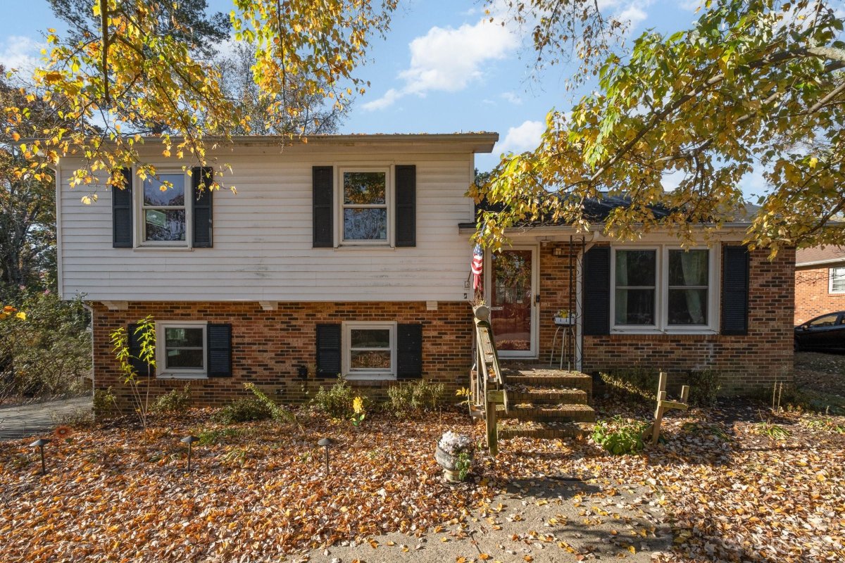 7344 Meadowdale Lane