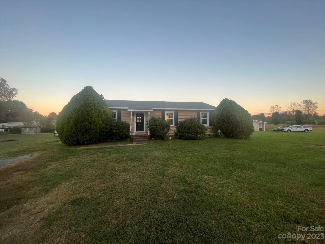 5122 Willow Run Drive
