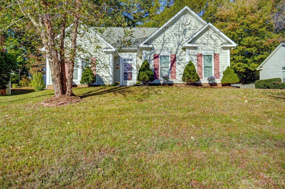8703 Woodcock Lane